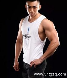 看点∣185极品天菜筋肉健男 一晚能撩出10万块的东北小伙 - 51虹马