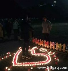 深夜校园激吻求婚!现在的大学生甜死了~-51虹马