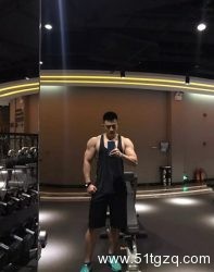 看点∣185极品天菜筋肉健男 一晚能撩出10万块的东北小伙 - 51虹马