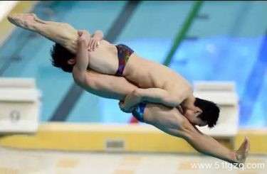 打XX和搞基是监狱里最有意思的事儿了 - 51虹马