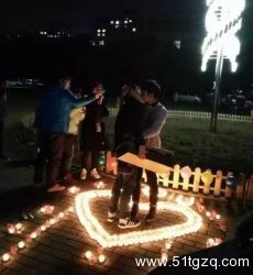 深夜校园激吻求婚！现在的大学生甜死了~ - 51虹马