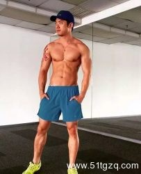 新加坡小受好可爱，傻傻的、萌萌哒、还有一副好身材！ - 51虹马