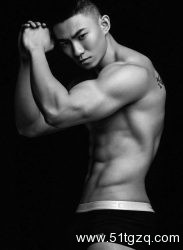 看点∣185极品天菜筋肉健男 一晚能撩出10万块的东北小伙 - 51虹马