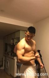 看点∣185极品天菜筋肉健男 一晚能撩出10万块的东北小伙 - 51虹马