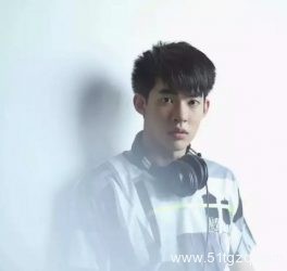 俩男友和四个泡友，七夕都想约我怎么办？ - 51虹马