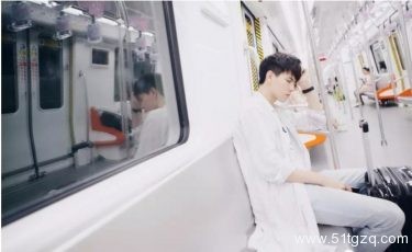 帅哥∣清新养眼的美好颜值 遇见这样的小鲜肉千万别放手 - 51虹马