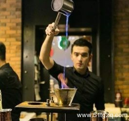 酷帅调酒师，真实身份却是...... - 51虹马