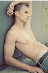 你是如何发现自己是Gay的?这些回答都好污 - 51虹马 你是如何发现自己是Gay的?这些回答都好污 - 51虹马