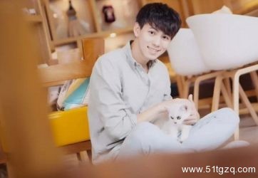 帅哥∣清新养眼的美好颜值 遇见这样的小鲜肉千万别放手 - 51虹马