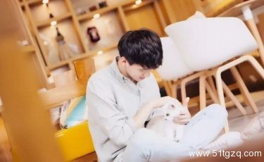 帅哥∣清新养眼的美好颜值 遇见这样的小鲜肉千万别放手 - 51虹马