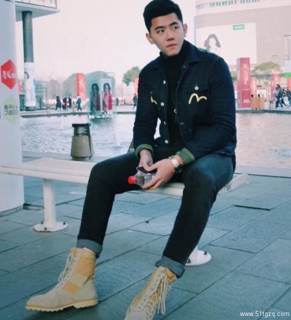 为啥小受都喜欢被小奶狗小攻进了?-51虹马