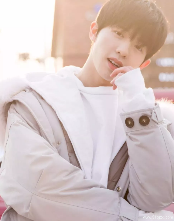 我爸让我 没事别找gay玩！ - 51虹马