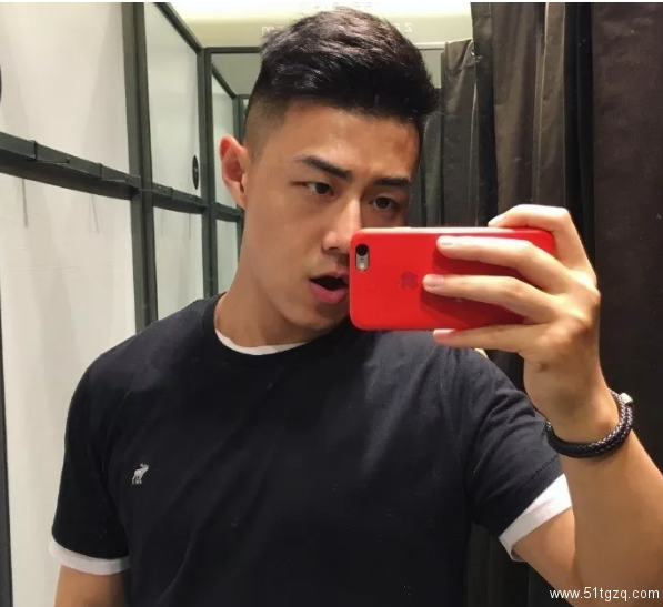 肌肉男神，爱的刚刚好-51虹马