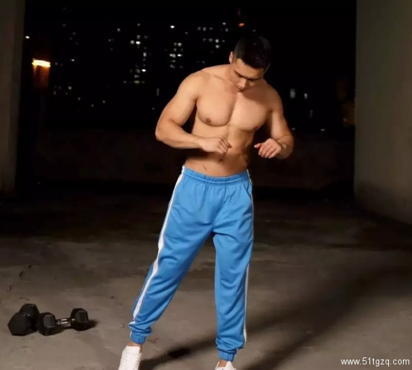 被高三奶狗1,缠上咋整?-51虹马