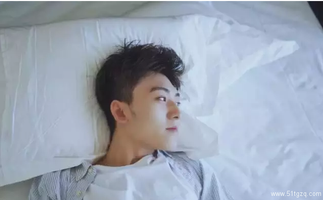 什么样的男生算渣男？-51虹马