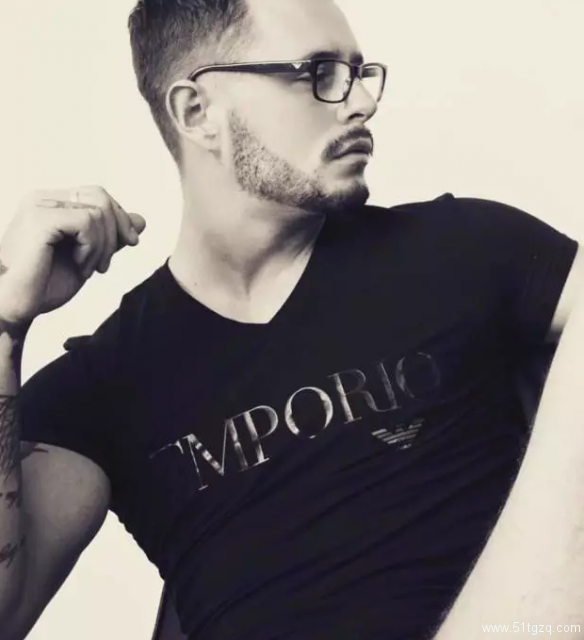 男优向男优求婚成功，天菜情侣送上满满的蜜汁幸福！ - 51虹马