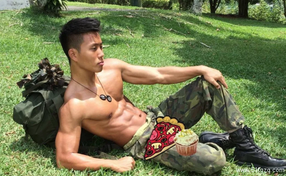 前任实在极品，第一次上来就要绑我，当时直接吓哭了。-51虹马