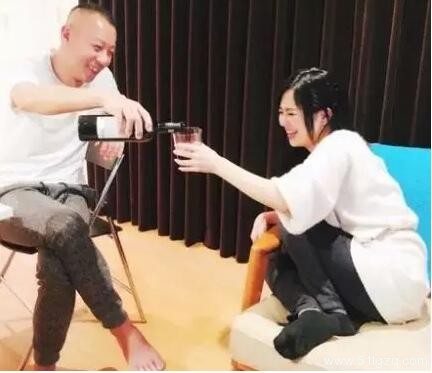 GV男优是大学教授 正在攻读博士 已有两个硕士-51虹马