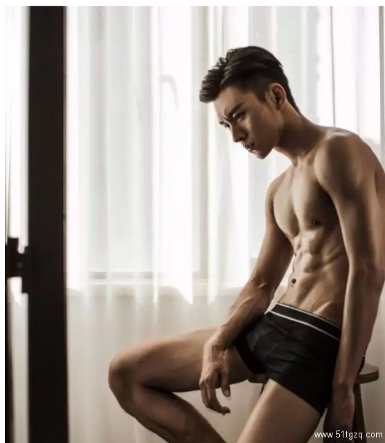 1米88运动型腹肌男生，高颜值大长腿！-51虹马