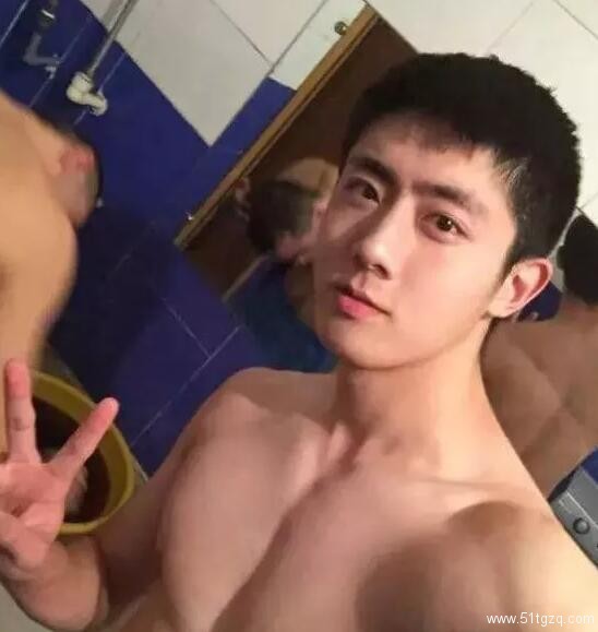 上瘾被换掉的顾海居然是他?曾是Gay吧的吧草!-51虹马