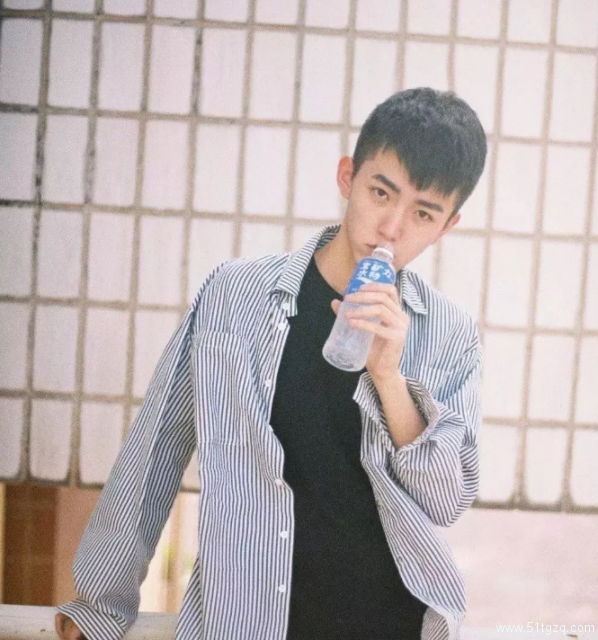 帅哥∣纯天然正宗萌帅小鲜肉，少年感爆棚的校园男神！－－郭宇鹏 - 51虹马