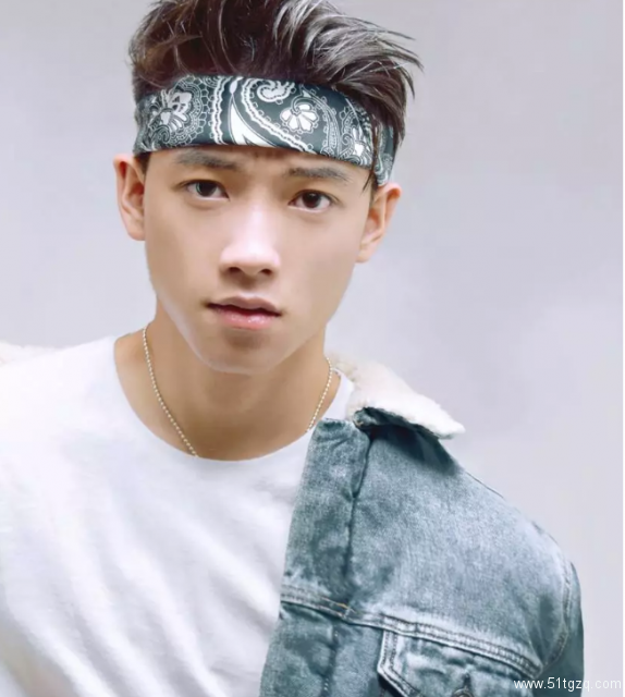 游走于性感与制服间的超想哔尤物! - 51虹马 游走于性感与制服间的超想哔尤物! - 51虹马