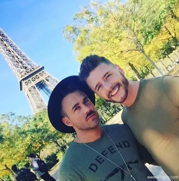 男优向男优求婚成功，天菜情侣送上满满的蜜汁幸福！ - 51虹马