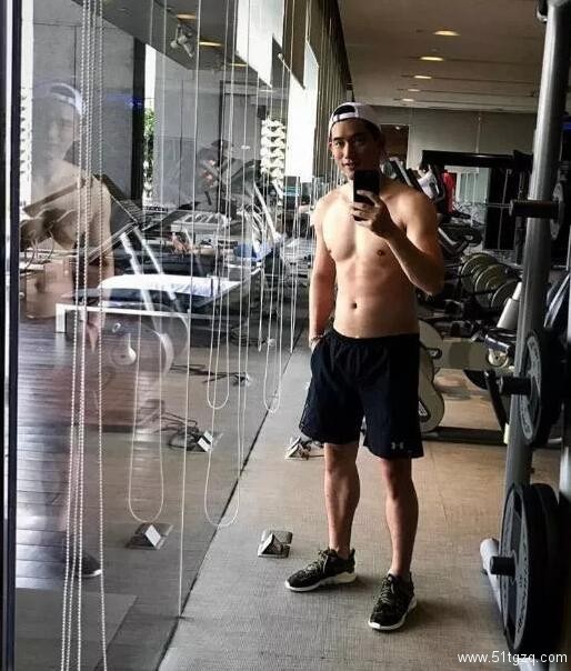 《好男儿》过气明星被扒混圈，出道前竟然还在会所挂牌！ - 51虹马