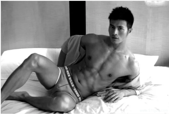 天使中的魔鬼！魔都名媛RobbyLee~ - 51虹马