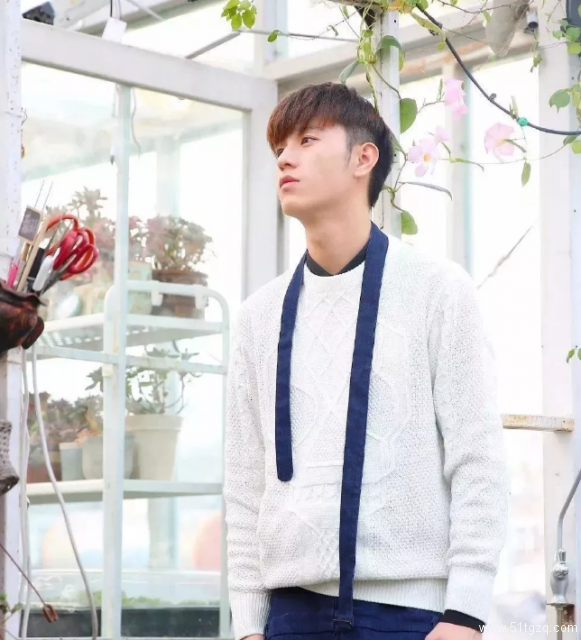 帅哥∣五官俊秀的男生就没有颜值不在线的时候，你缺这样一个学长吗？－－赵星宇 - 51虹马