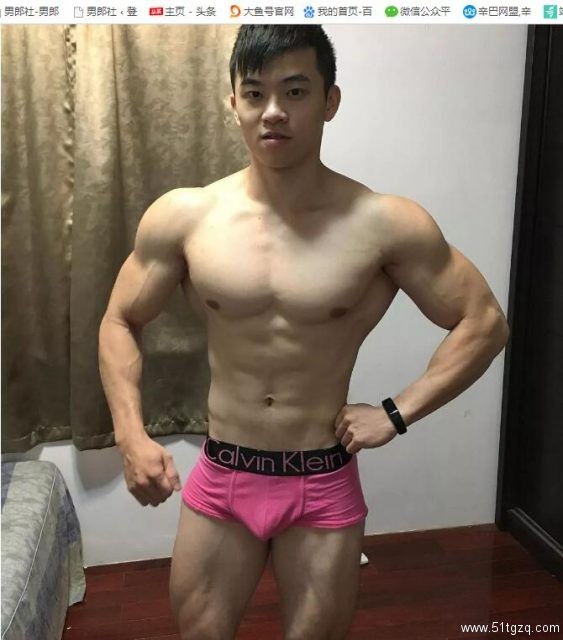 台湾网红直男体育生肌肉写真，身材堪比男模！ - 51虹马