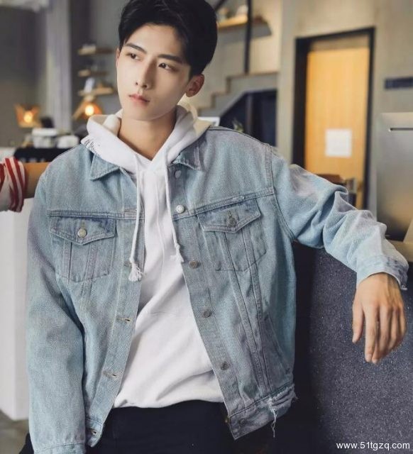 帅哥∣发现一枚干净清爽的小哥哥，让人总想多看两眼的男孩纸－－倪凯杰 - 51虹马