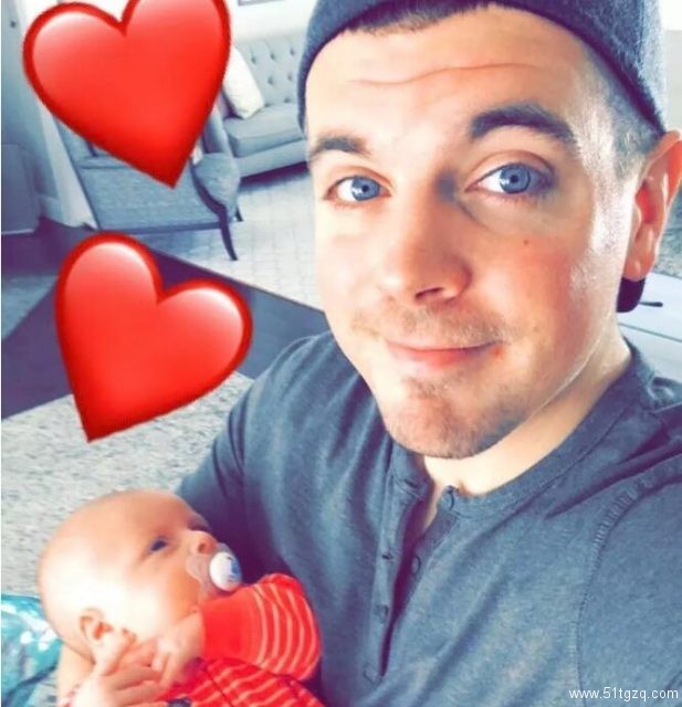 美帝夫夫超幸运 通过代孕即将迎来三胞胎 四个孩子养的过来吗!!! - 51虹马