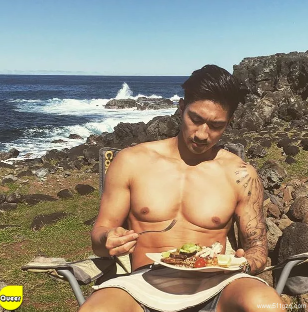 美食与好肉体可以兼得，华裔肌肉大厨你厉害了 - 51虹马