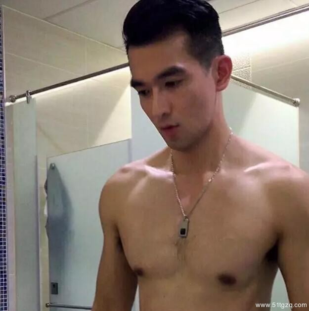 熟男酒保的正装Play，小编醉了！！ - 51虹马