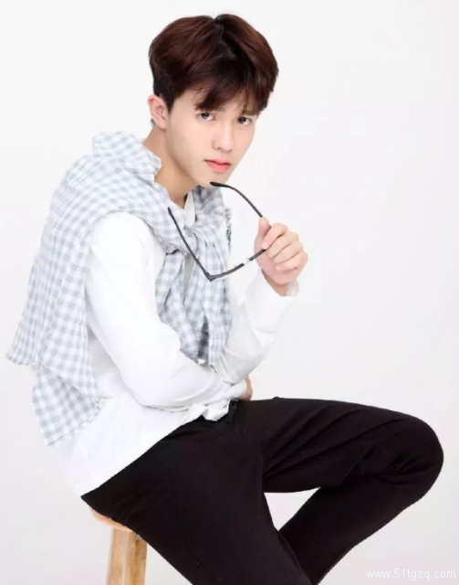 帅哥∣颜值高有才华，人暖声音苏，还有记忆中的初恋脸！－－李晨 - 51虹马