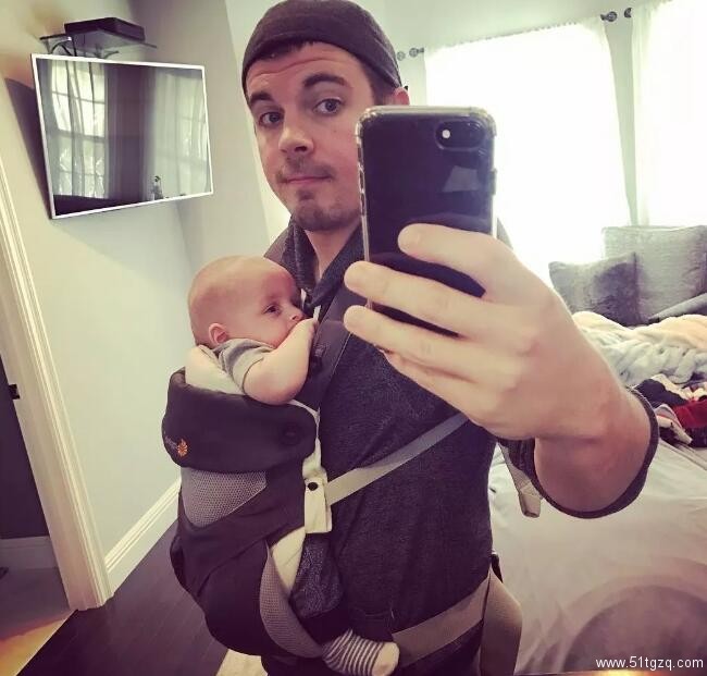 美帝夫夫超幸运 通过代孕即将迎来三胞胎 四个孩子养的过来吗!!! - 51虹马