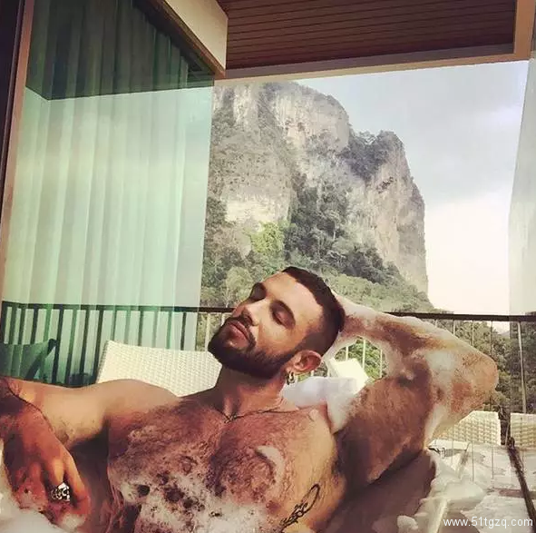 法国名模Johan Akan捷豹如柱！扒到了他的那些私照！ - 51虹马