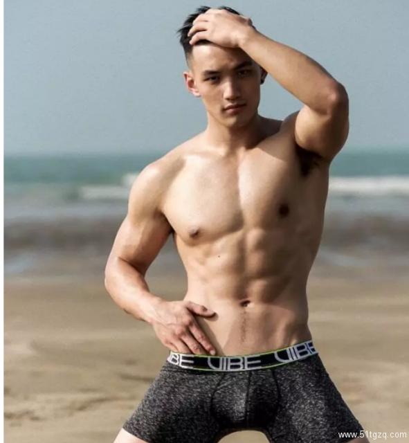 被摄影师宠爱的筋肉大帅哥，是他！ - 51虹马