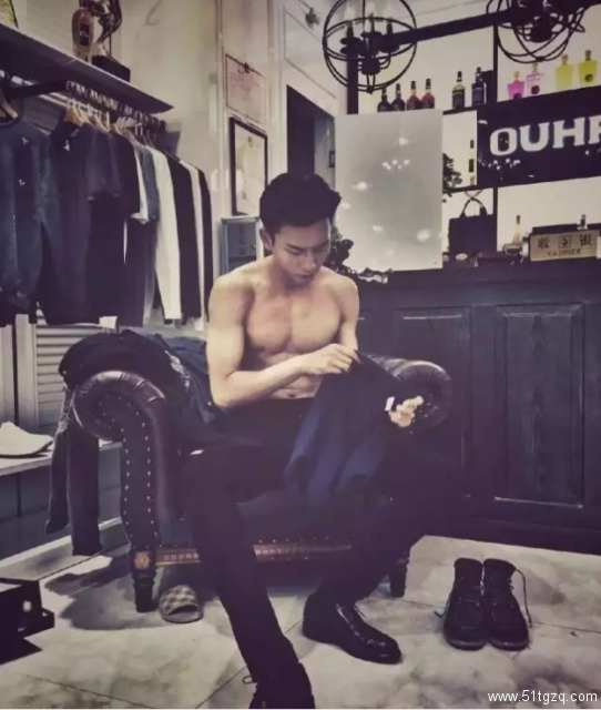 1米88运动型腹肌男生,高颜值大长腿! - 51虹马 1米88运动型腹肌男生,高颜值大长腿! - 51虹马