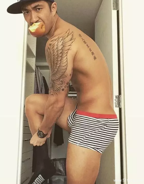 美食与好肉体可以兼得，华裔肌肉大厨你厉害了 - 51虹马