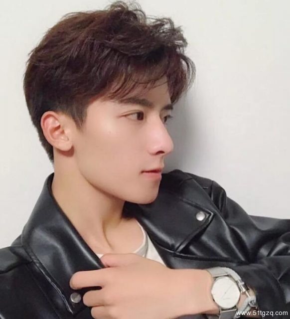 帅哥∣发现一枚干净清爽的小哥哥，让人总想多看两眼的男孩纸－－倪凯杰 - 51虹马