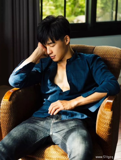 童颜巨肌的台湾游泳教练INS被扒出，也就看了几百遍 - 51虹马