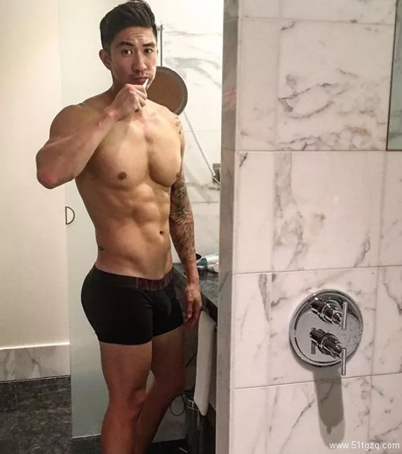 美食与好肉体可以兼得，华裔肌肉大厨你厉害了 - 51虹马