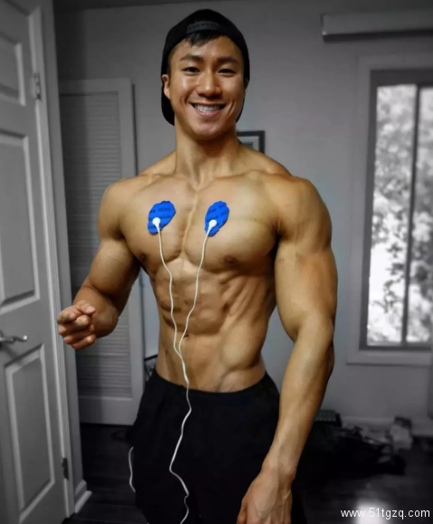 中日混血理工男！多看一眼就流鼻血额！ - 51虹马