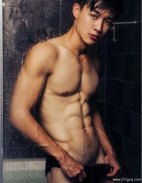 童颜巨肌的台湾游泳教练INS被扒出，也就看了几百遍 - 51虹马