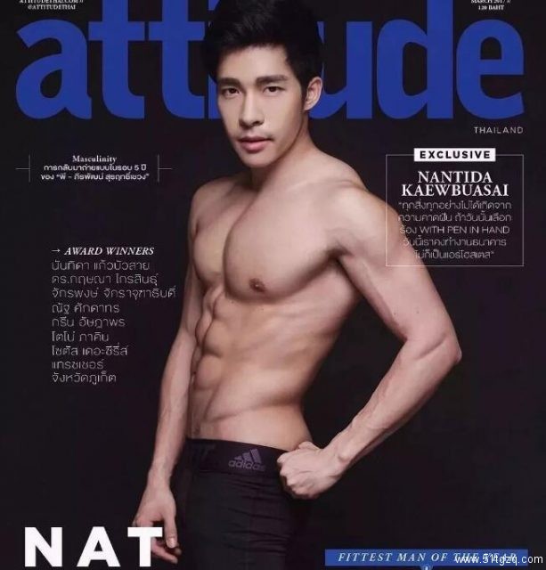 帅“爸爸”运动小短裤下果然藏着巨物 - 51虹马