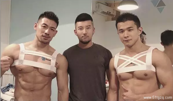 名媛网红温泉浴照疑似“漏点”被疯传 - 51虹马 名媛网红温泉浴照疑似“漏点”被疯传 - 51虹马