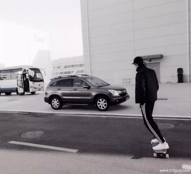 帅哥∣北体187长腿美少年来袭，鲜嫩颜值看到你想哭 - 51虹马