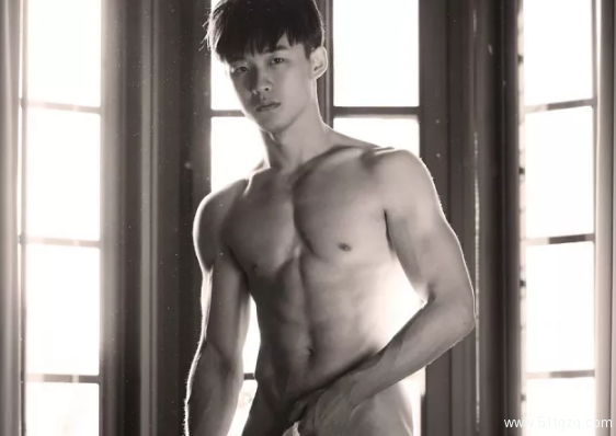 童颜巨肌的台湾游泳教练INS被扒出，也就看了几百遍 - 51虹马